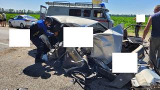 Два человека погибли в ДТП с грузовиком в Кочубеевском округе