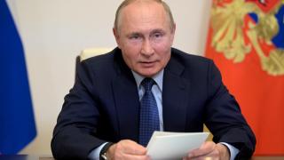 Владимир Путин поручил установить в стране День отца