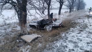 Водитель легковушки погиб на трассе в Благодарненском округе Ставрополья