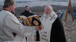 Митрополит Ставропольский и Невинномысский Кирилл освятил воду Сенгилеевского водохранилища