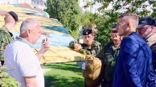 Военный лётчик Иван Гуров посетил кадетскую школу в Ставрополе