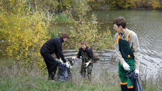 Водоемы и их берега очистила от мусора молодежь Ставрополья