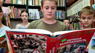 Школьникам Будённовска напомнили правила безопасности в период летних каникул