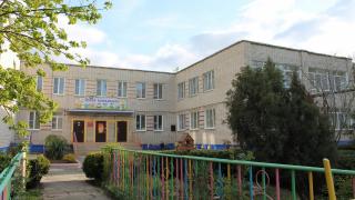 В школах и детских садах Невинномысска заменят окна к новому учебному году