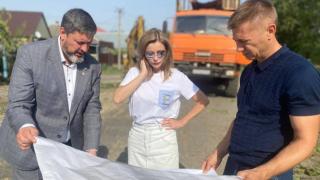 Депутат Госдумы взяла на контроль благоустройство аллеи в Кировском округе Ставрополья