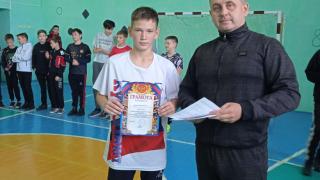 В поддержку военных в Андроповском округе организовали футбольный турнир