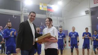 Ставропольский гандбольный клуб «Виктор» исполнил новогоднюю мечту юной жительницы Новоселицкого округа