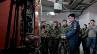 Школьникам Ставрополя помогли разобраться в тонкостях профессии пожарного