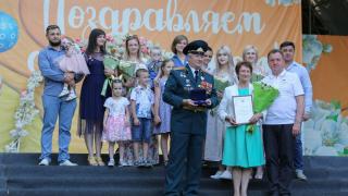 Глава Ставрополя вручил медаль «За любовь и верность»