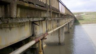 Мост на границе Ставрополья и КЧР может рухнуть