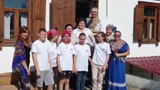 Казаки на Ставрополье познакомили детей Донбасса с культурой казачества