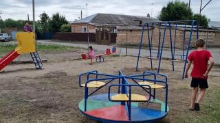 В Советском округе Ставрополья предприниматель построил детскую площадку