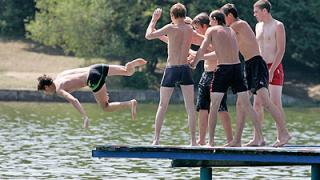 Безопасными для купания признаны всего 53 пляжа в Ставропольском крае
