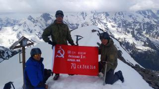 Ставропольские омоновцы взошли на вершину Эльбруса