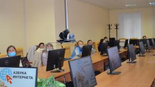 Ставропольских пенсионеров обучают компьютерной грамотности