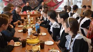 В Прощёное воскресенье в Кисловодской православной гимназии побывал глава Пятигорской епархии
