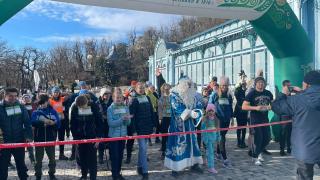 Южный Казачий Дед Мороз принял участие в забеге обещаний в Железноводске 