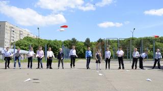 Соревнования по сборке и запуску бумажных моделей самолетов «Аэрогами» провели в Ставрополе