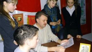 Школьники из села Дивного побывали на экскурсиях, посвященных земляку Василию Книге