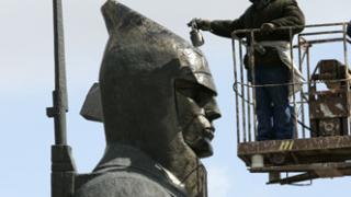 В Ставрополе ко Дню края приводят в порядок памятники