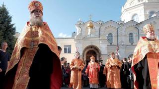 В Ставрополе прошёл крестный ход из Андреевского собора в Казанский кафедральный собор
