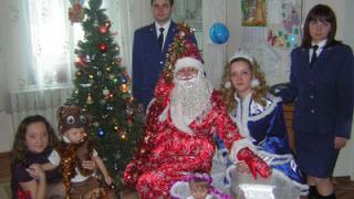 Следственный отдел СКП Пятигорска устроил новогодний праздник в доме ребенка «Машук»