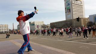 Всемирный День здоровья отметили в Ставрополе массовой зарядкой и пробежкой