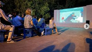 Французскую комедию в кинотеатре на открытом воздухе показали в Пятигорске