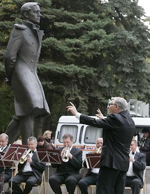 Жители Ставрополя отметили 200-летие Лермонтова на литературном празднике