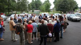 Депутаты краевой думы проверили ход работ по ремонту дворовых территорий Ставрополя