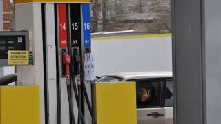 Жители Ставрополья на одну зарплату могут купить примерно 574 литра бензина