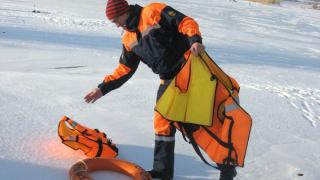 Один рыбак утонул, провалившись под лед, в Ипатовском районе