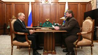 Президент России поблагодарил Чечню за вклад в специальную военную операцию