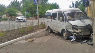 Два ДТП с участием общественного транспорта произошли на перекрестке улиц Голенева и Ипатова в Ставрополе