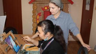 Дом культуры в селе Кара-Тюбе на Ставрополье стал для местных женщин местом для творчества
