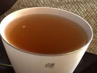 Зеленый чай полезнее с сахаром и лимоном