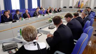 Врио губернатора Владимир Владимиров провел встречу с депутатами от партии «Единая Россия»
