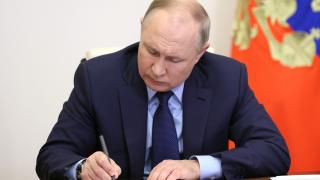 Президент России: Борьба с COVID-19 может пойти насмарку при задержке с вакцинацией