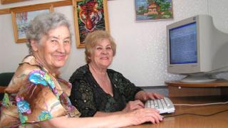 Пенсионеров Невинномысска обучают компьютерной грамотности
