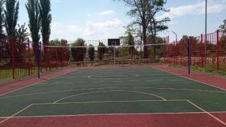 В селе Петровского округа за 600 тысяч рублей благоустроили спортплощадку