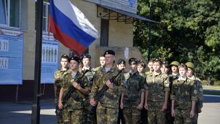 День флага России в кадетской школе имени генерала Ермолова в Ставрополе