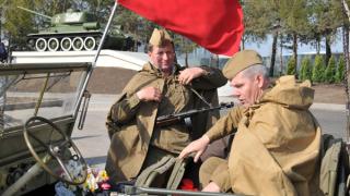 Автопробег «Дорогами Победы!»: старинные автомобили проехали по дорогам Ставрополья