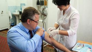 Губернатор и ещё более 570 тысяч ставропольцев сделали прививки от гриппа