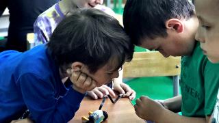 В пришкольных лагерях края организованы уроки по робототехнике и техническому творчеству