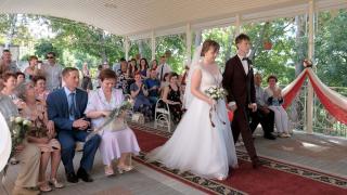 Пять сотен пар сочетались узами брака в субботу на Ставрополье