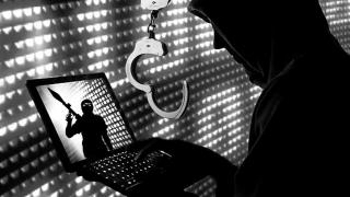Бездумные репосты и лайки: наказания за преступления в Интернете