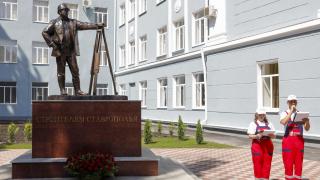 В Ставрополе торжественно открыли памятник строителям