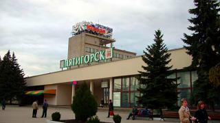 Усиление борьбы с терроризмом в Пятигорске привело к огромным заторам возле железнодорожного вокзала