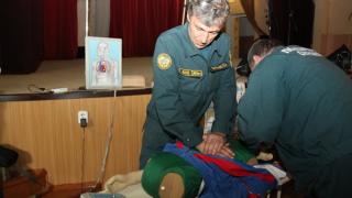 Ставропольские пожарные тренировались оказывать первую медицинскую помощь пострадавшим