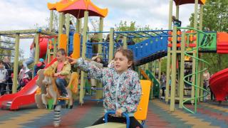 Новые детские площадки строятся в ставропольских сёлах